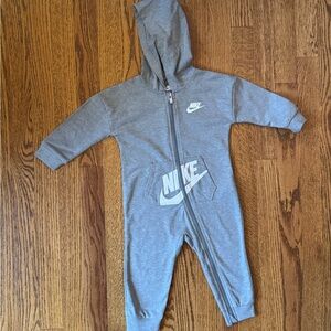 Nike infant boys one piece jumper